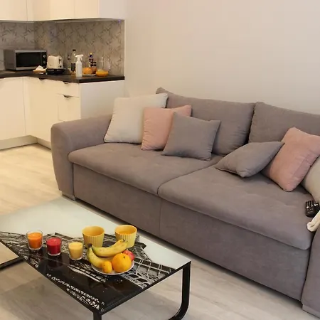 Apartament Orange Sun Nr 5 ゲストハウス ポビエロボ