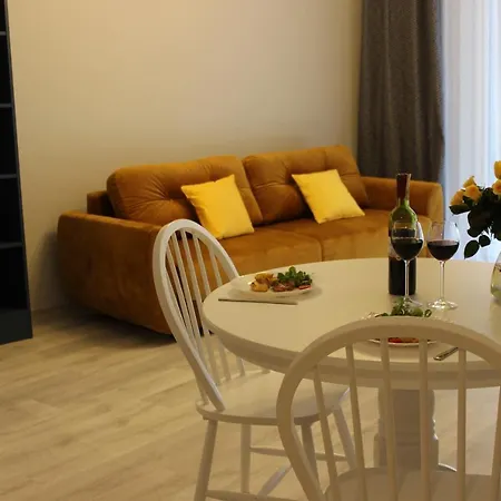 Apartament Orange Sun Nr 5 ゲストハウス ポビエロボ